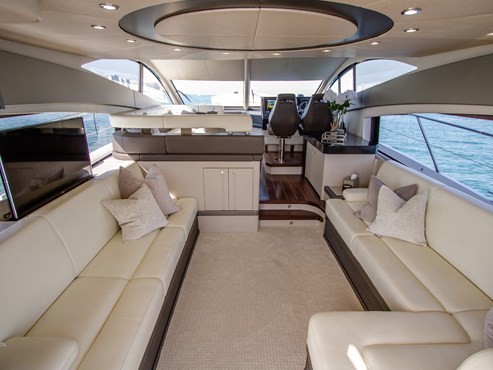 OUTLAW yacht | AED1800/hour